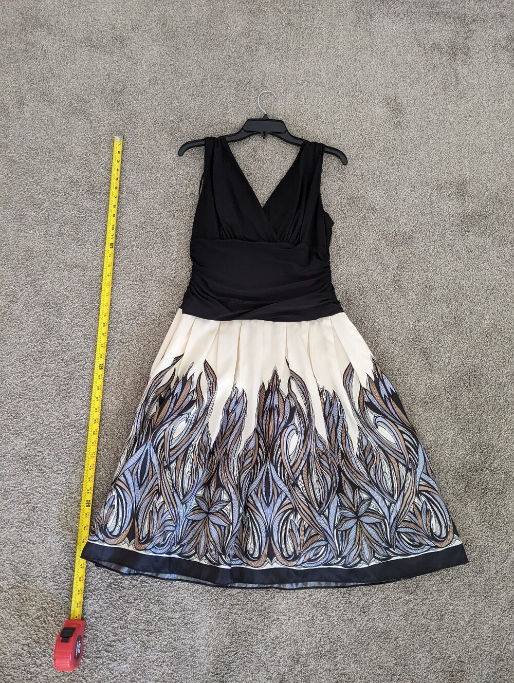 Black V-Neck Bodice Ivory Skirt Printed Maxi Dress